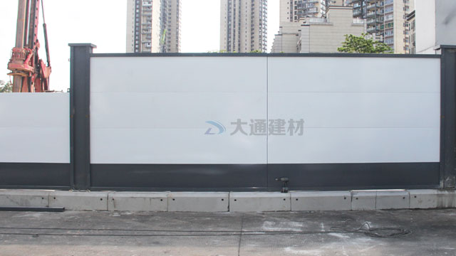 惠州惠城區橋西街(jiē)道(dào)施工(gōng)裝配式鋼結構圍擋實拍(pāi)案例