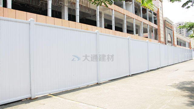 深圳光明嘉鴻電(diàn)地(dì)塊城市更新項目拆除工(gōng)程PVC圍擋案例