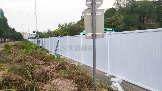深圳标準PVC圍擋-深圳龍崗平湖街(jiē)道(dào)施工(gōng)工(gōng)程PVC圍擋